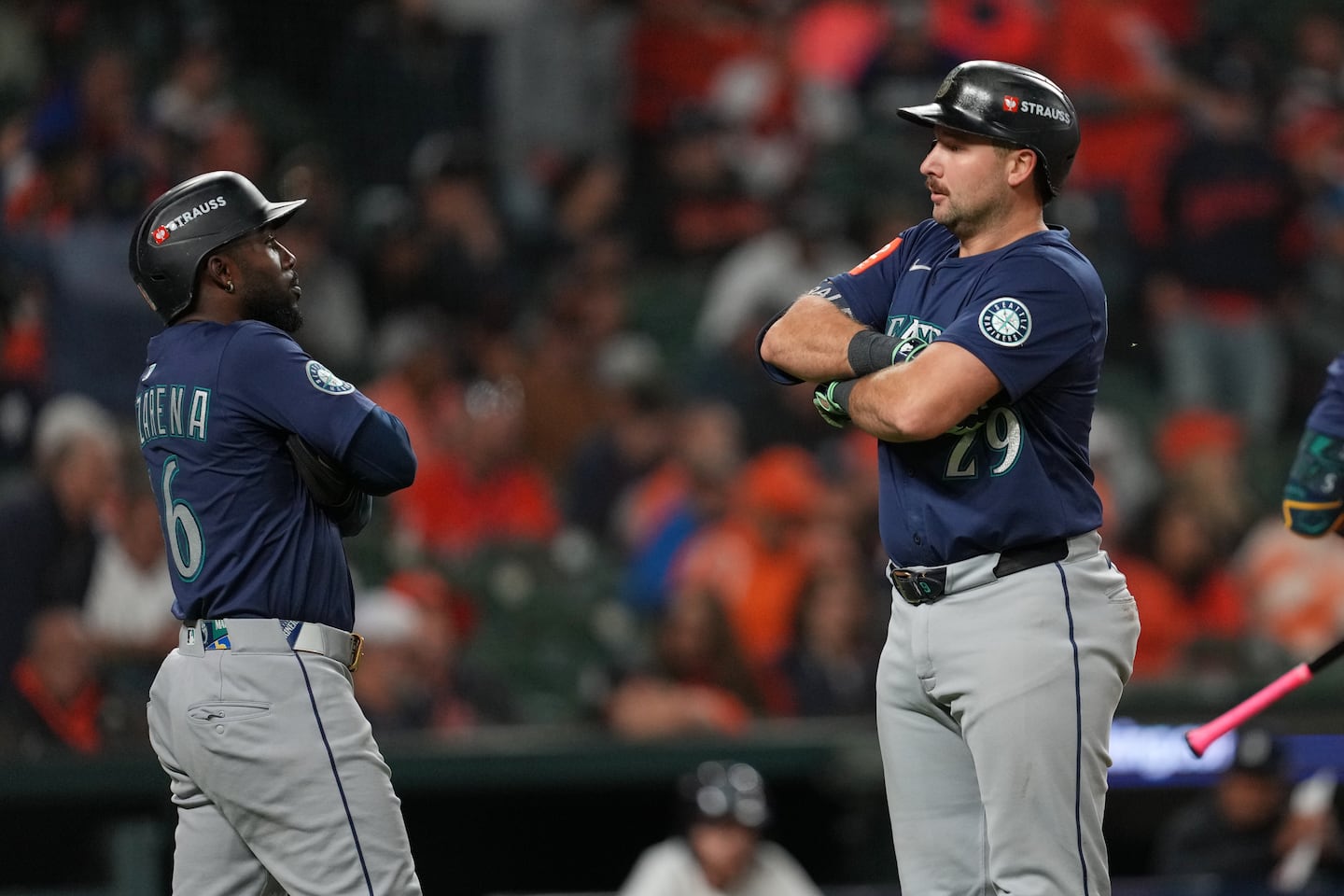 No matter the relationship between Randy Arozarena and Cal Raleigh, the Mariners remain a popular pick to finally represent the American League in the World Series.