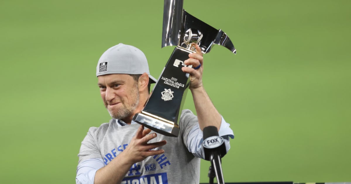 L.A. Dodgers’ Andrew Friedman offers insight to Japanese baseball teams