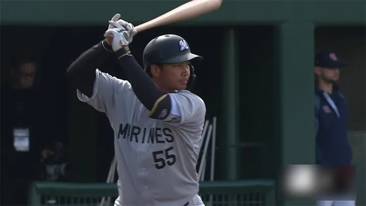 Chiba Lotte Marines player Yuya Sakurai © Pacific League TV