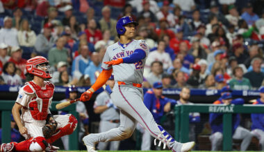 PHILADELPHIA, PENNSYLVANIA - SEPTEMBER 10: Juan Soto #22 of the New York Mets hits a solo home run during the eighth inning against the Philadelphia Phillies at Citizens Bank Park on September 10, 2025 in Philadelphia, Pennsylvania. (Photo by Isaiah Vazquez/Getty Images)