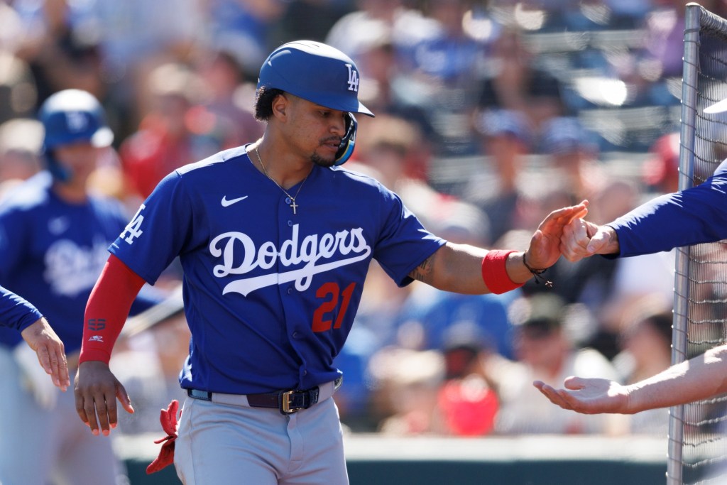 Dodgers hit 5 home runs, including 2 by Santiago Espinal, but lose to Reds – Orange County Register