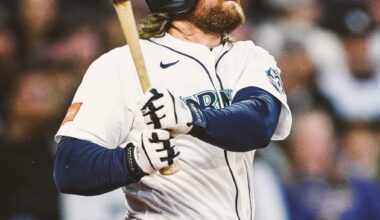 MLB: Mariners Fall on Opening Day to Guardians