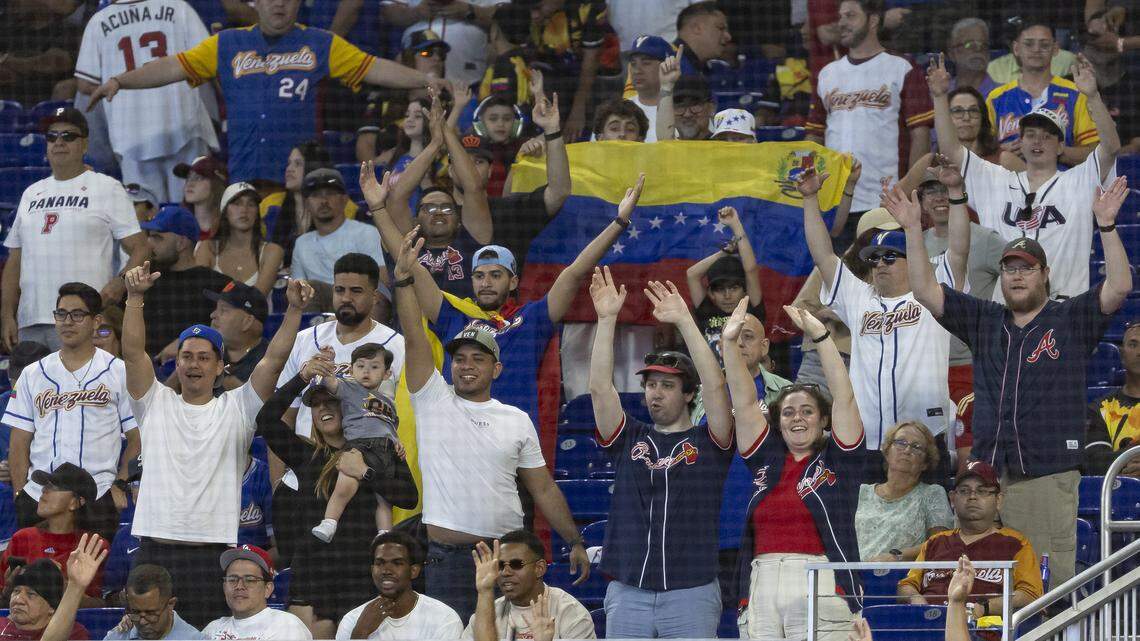 Venezuela rallies to beat Netherlands 6–2 in WBC opener