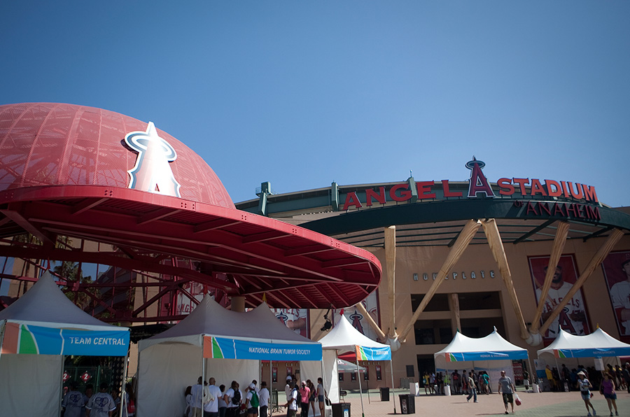Dodgers, Angels Begin 3-Day Freeway Series at Angel Stadium