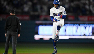 Dodgers beat D-backs with big pop early, small ball late