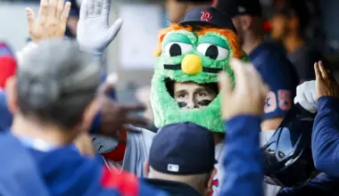 Red Sox's Garrett Whitlock Praises Roman Anthony's Leadership Style image