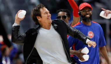 Fourth Padres bidder becomes public