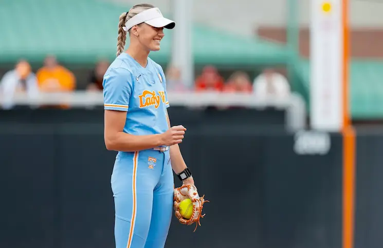 Star Tennessee Softball Pitcher Karlyn Pickens Exits With Injury vs. Belmont