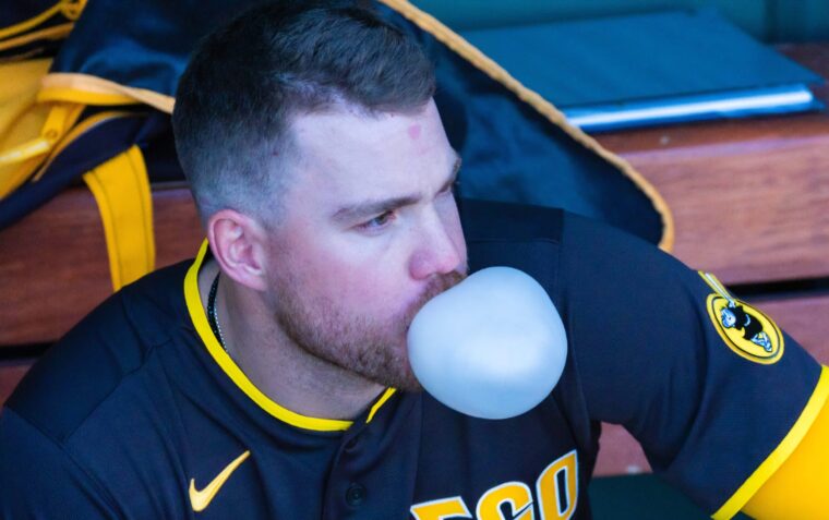 Padres Spring Training Notebook: March 6 - Patient Padres outmatch Cubs in shutout win