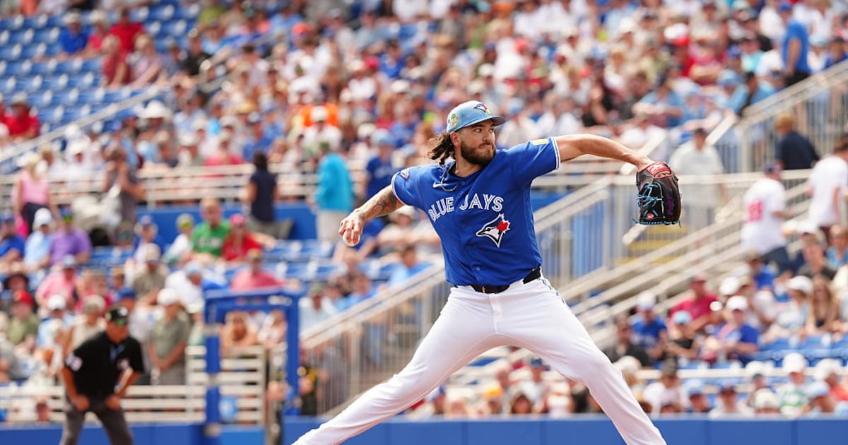 Cody Ponce exits first start with Toronto Blue Jays on cart after fall
