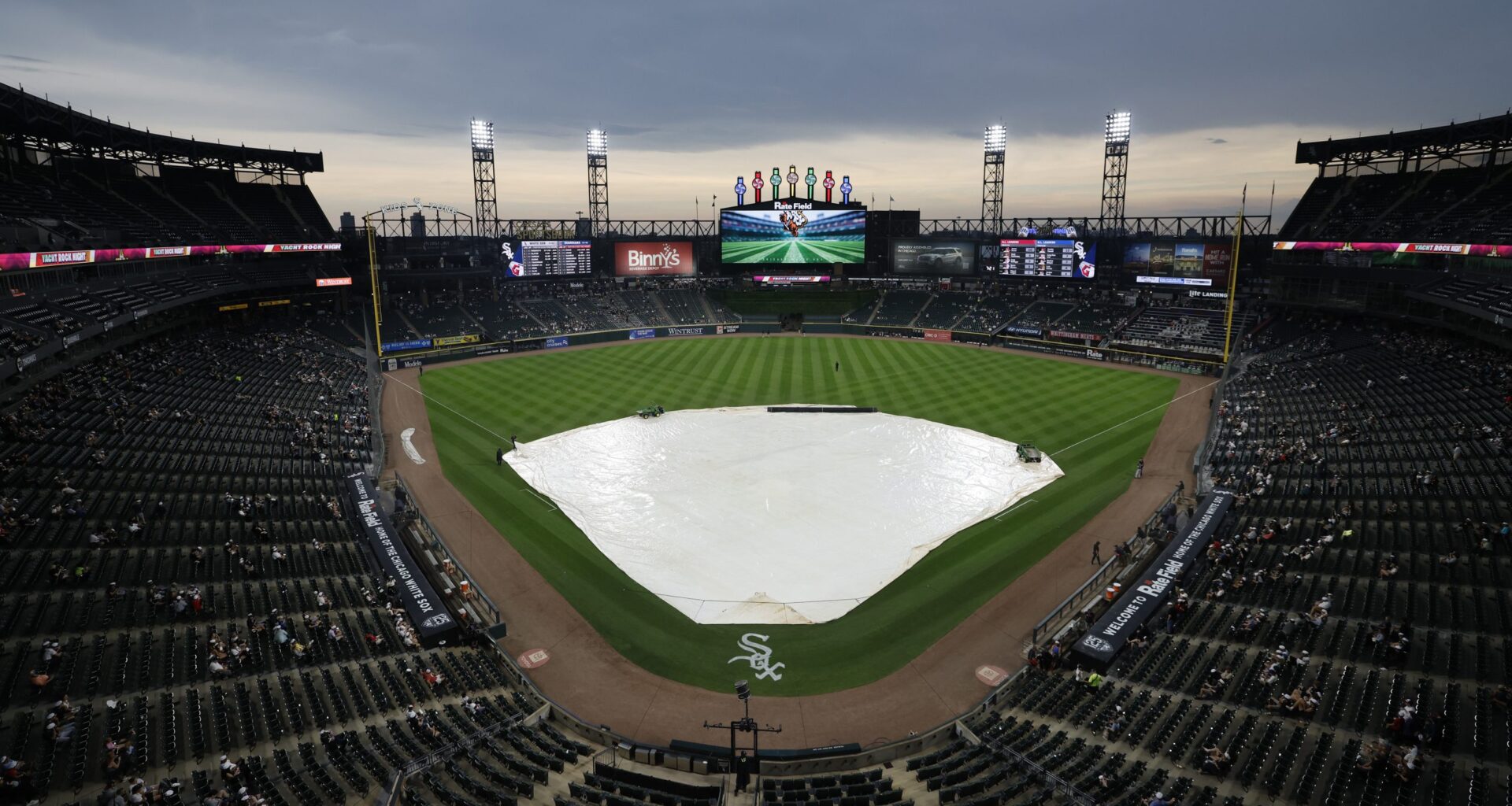 MLB: Cleveland Guardians at Chicago White Sox