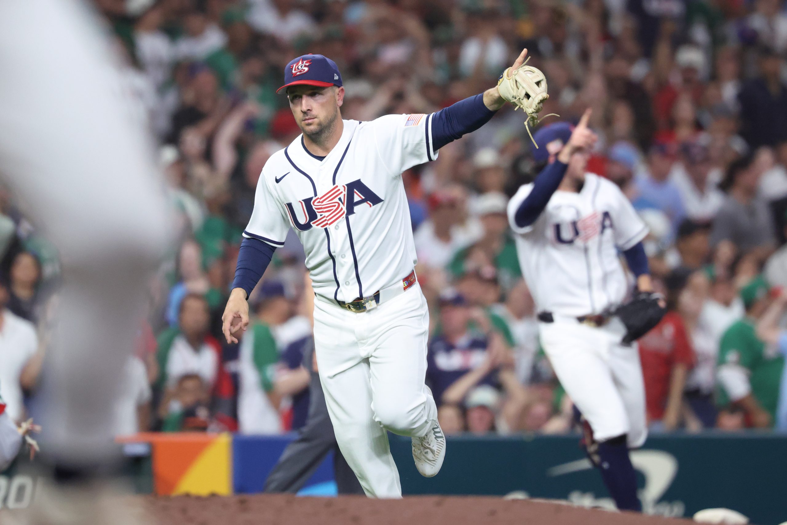 Chicago Cubs’ Alex Bregman stuns with linguistic feat at WBC presser