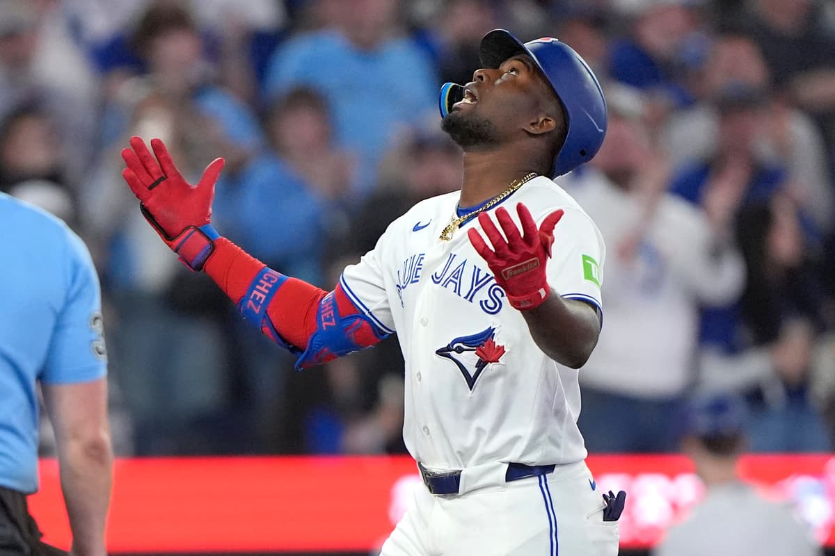 Blue Jays start a season 3-0 for the first time in 30 years with victory over Athletics