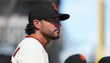 0-2 Giants are 'a little emotional'