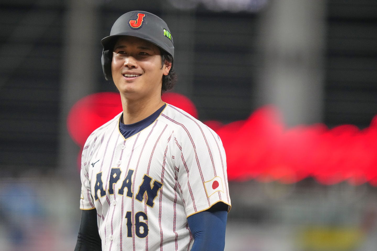 Japan's Shohei Ohtani smiles during the third inning of a World Baseball Classic quarterfinal against Venezuela in Miami, Florida on March 14. [AP/YONHAP] 