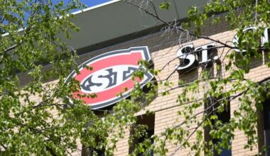 SCSU Huskies Baseball Sweeps Doubleheader Against Northern State