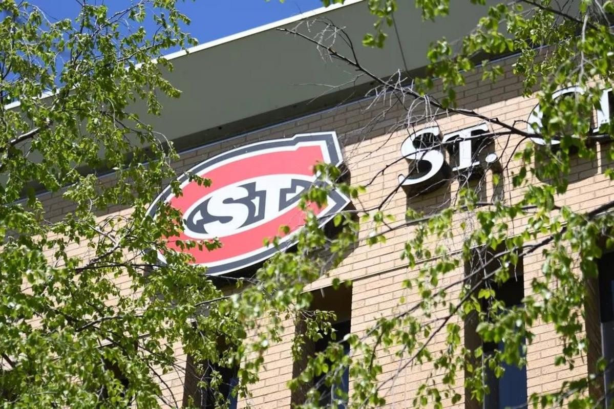 SCSU Huskies Baseball Sweeps Doubleheader Against Northern State