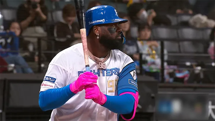 Hokkaido Nippon-Ham Fighters player Reyes © Pacific League TV