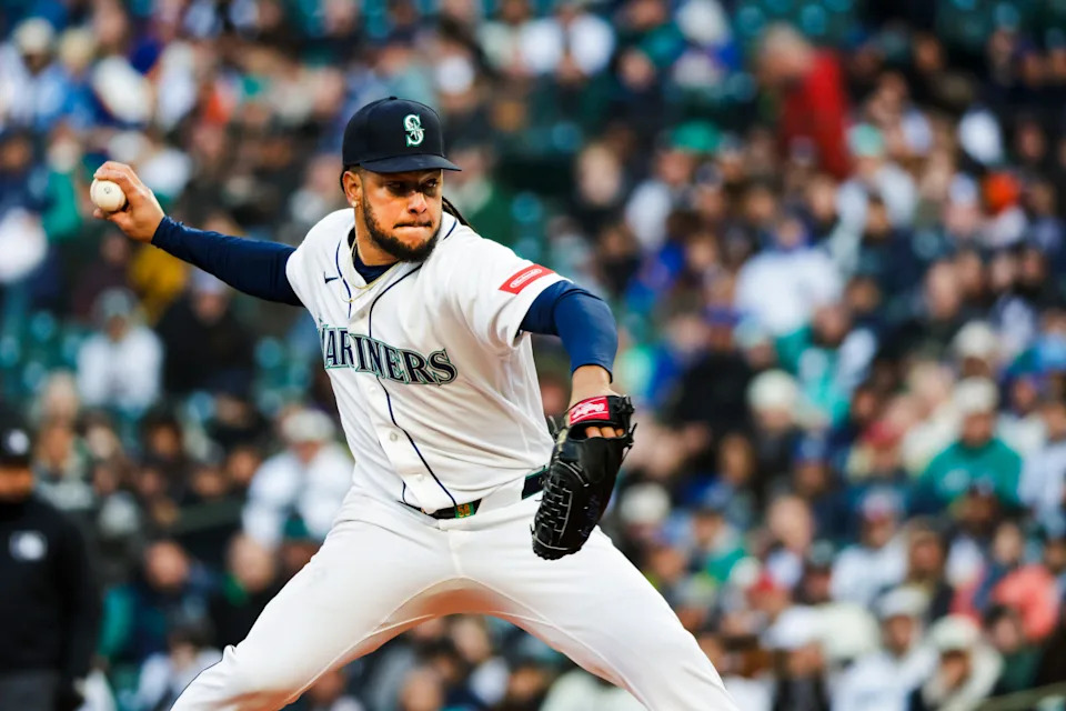Mar 30, 2026; Seattle, Washington, USA; Seattle Mariners pitcher Luis Castillo (58) throws against the New York Yankees during the first inning at T-Mobile Park. Mandatory Credit: Joe Nicholson-Imagn Images
