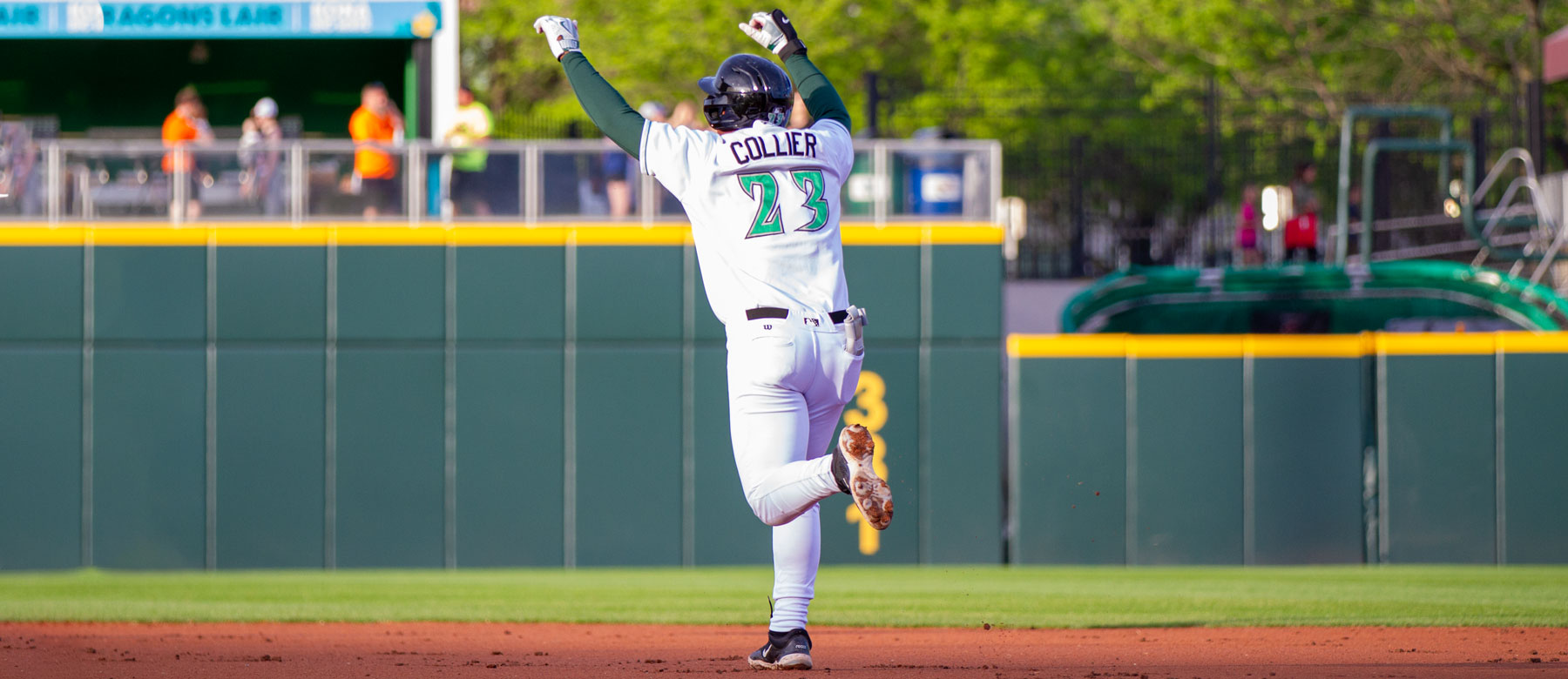 Reds make first spring cuts, sending top prospect to the minors