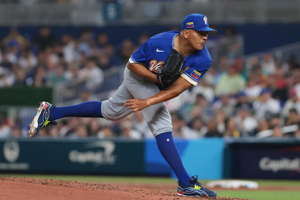 Mar 14, 2026; Miami, FL, United States; Venezuela starting pitcher Ranger Suarez (55) delivers a pitch against Japan in the third inning during a quarterfinal game of the 2026 World Baseball Classic at loanDepot Park. (Sam Navarro/Imagn Images)