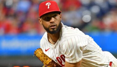 Cristopher Sanchez throwing a pitch