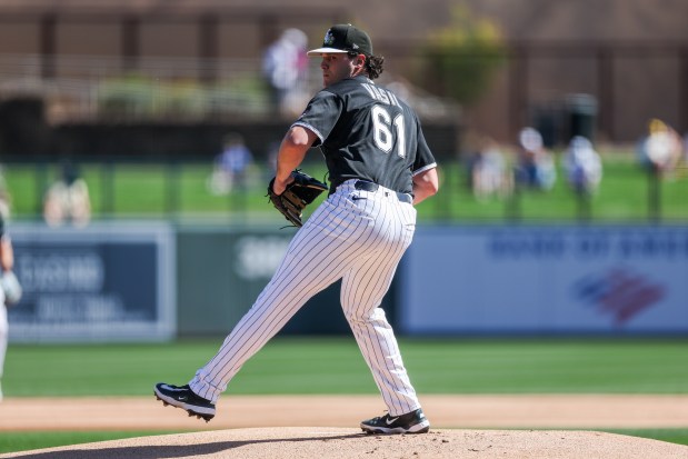 Chicago White Sox pitcher Mike Vasil pitches during the first inning in a Cactus League game against the Milwaukee Brewers at Camelback Ranch on Sunday, Feb. 22, 2026, in Glendale, Ariz. (Armando L. Sanchez/Chicago Tribune)