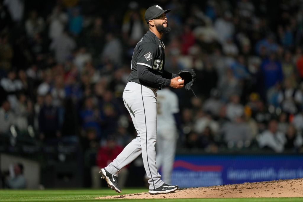 Chicago White Sox suffer excruciating 9-7 loss to Milwaukee