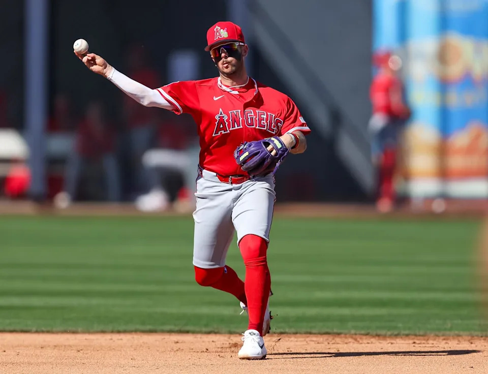 PEORIA, ARIZONA - FEBRUARY 25: Zach Neto #9 of the Los Angeles Angels.