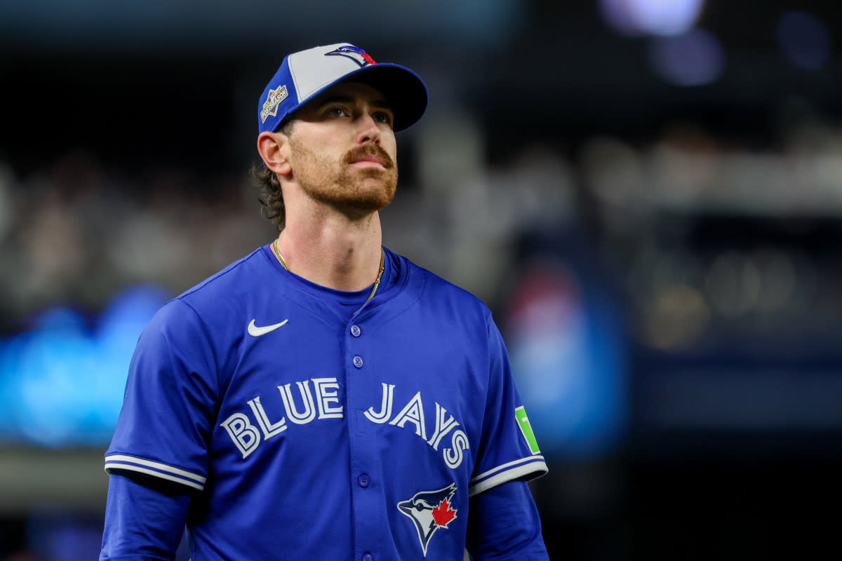 Toronto Blue Jays starting pitcher Shane Bieber (57) © Vincent Carchietta-Imagn Images
