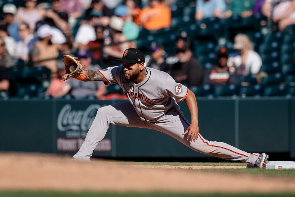 Braves Sign Dominic Smith, Kyle Farmer To Split Contracts
