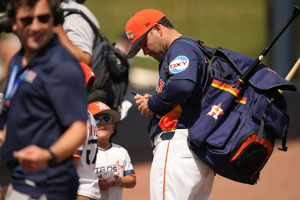 <p>Mar 2, 2026; West Palm Beach, Florida, USA; Houston Astros left fielder Jose Altuve (27) signs an autograph before the start of the game against the Washington Nationals at CACTI Park of the Palm Beaches. Mandatory Credit: Jim Rassol-Imagn Images</p>