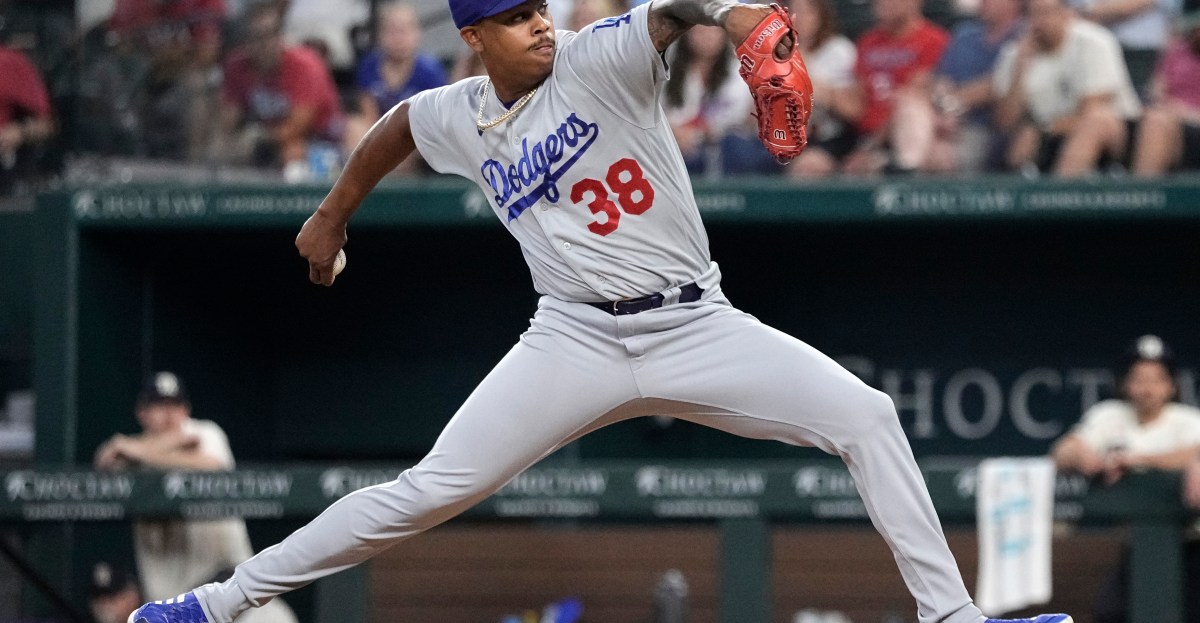 Dodgers news: Spring training travel roster at Mariners