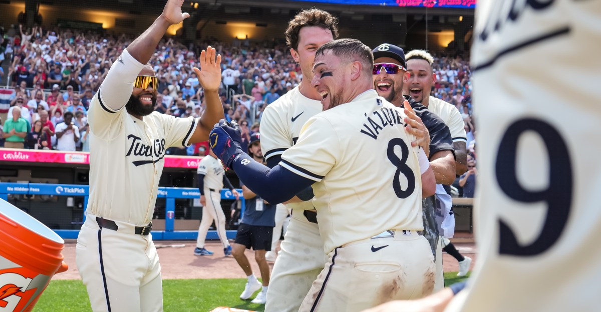 New Backup Plan? Astros sign Catcher Christian Vazquez