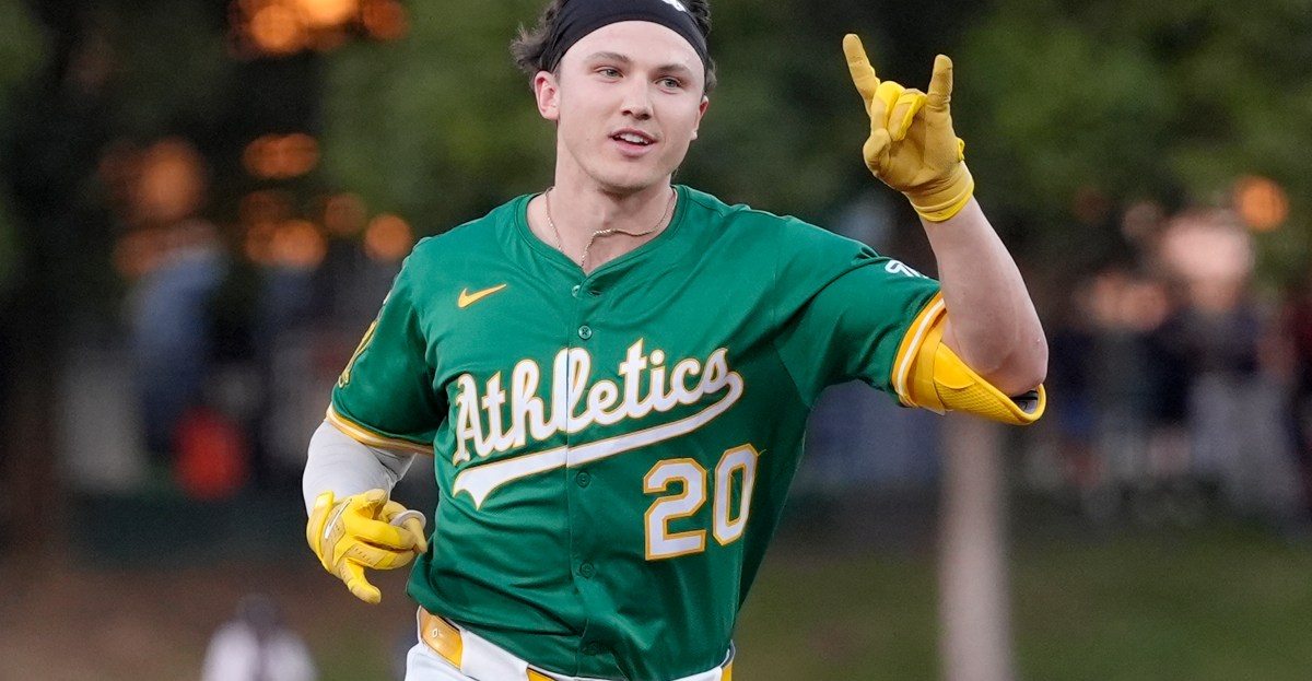 Athletics defeat the Reds 9-7