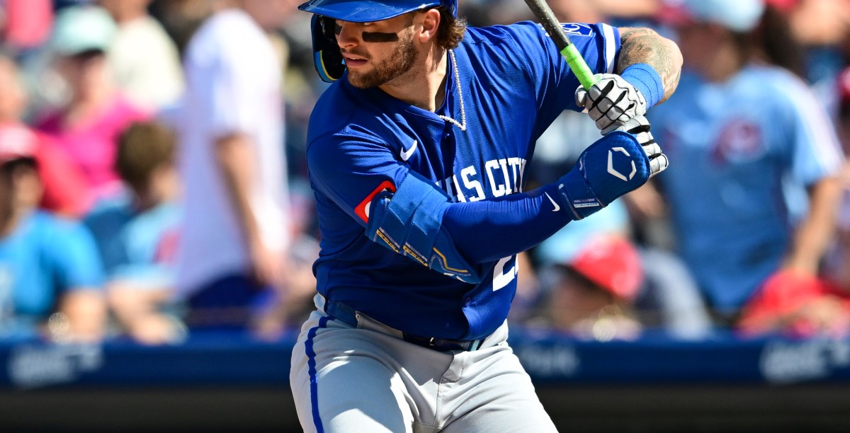 Royals salvage series, beat Braves 4-1 in finale