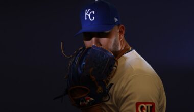 Royals lose in walk-off fashion, 6-2