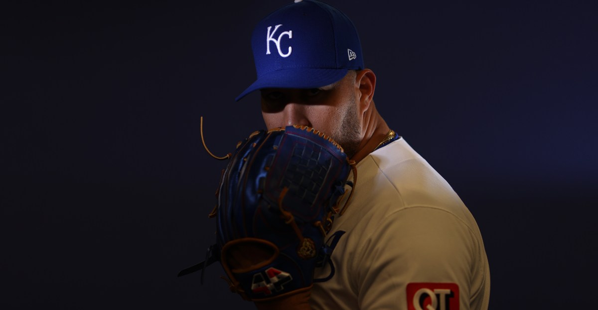 Royals lose in walk-off fashion, 6-2