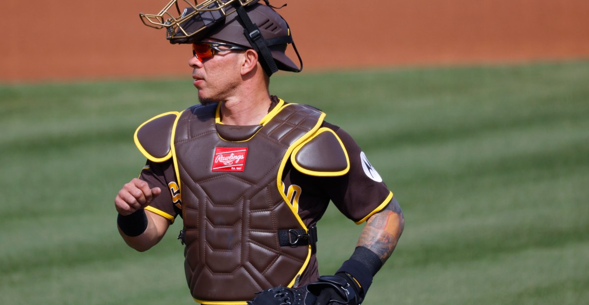 Padres hitters making loud contact, getting on base