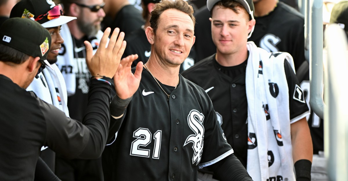Early fireworks fade as White Sox drop 8-4 decision to Angels