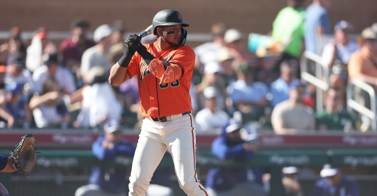 Giants reassign Victor Bericoto, Gregory Santos to Minor League camp