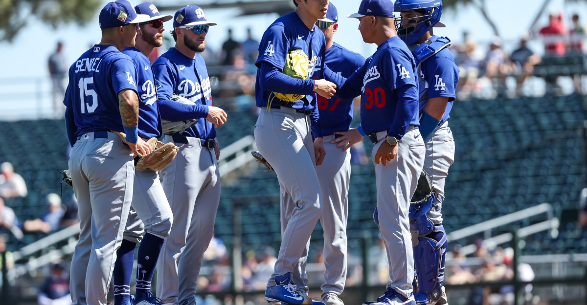Dodgers news: Roki Sasaki, Dave Roberts, Christian Zazueta
