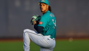 Mariners prove “close” only counts sometimes in baseball, lose 9-4