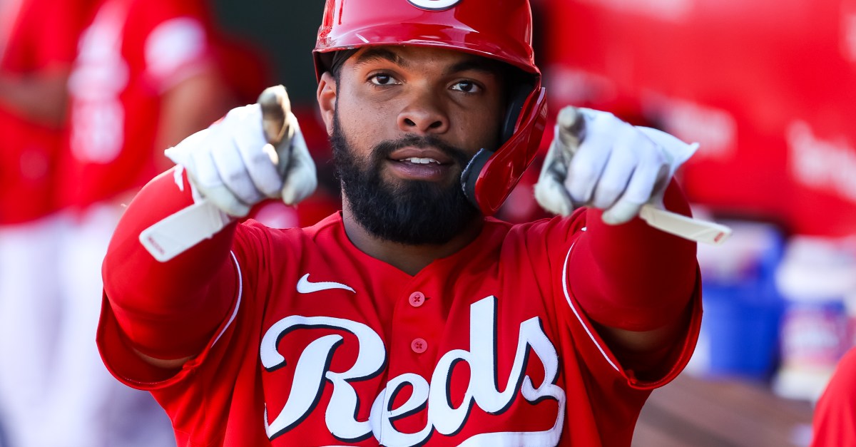 Rece Hinds walk-off homer leads Reds past Dodgers