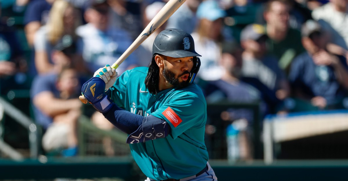 Mariners come up on short end of pitching duel, lose to Diamondbacks 2-1