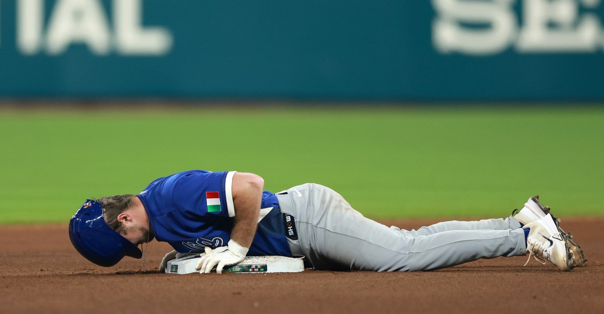 Kyle Teel leaves WBC game with hamstring strain