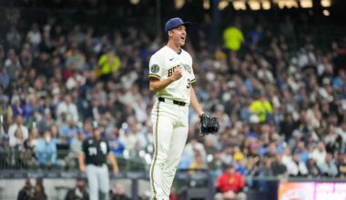 Brewers rout White Sox for Opening Day victory