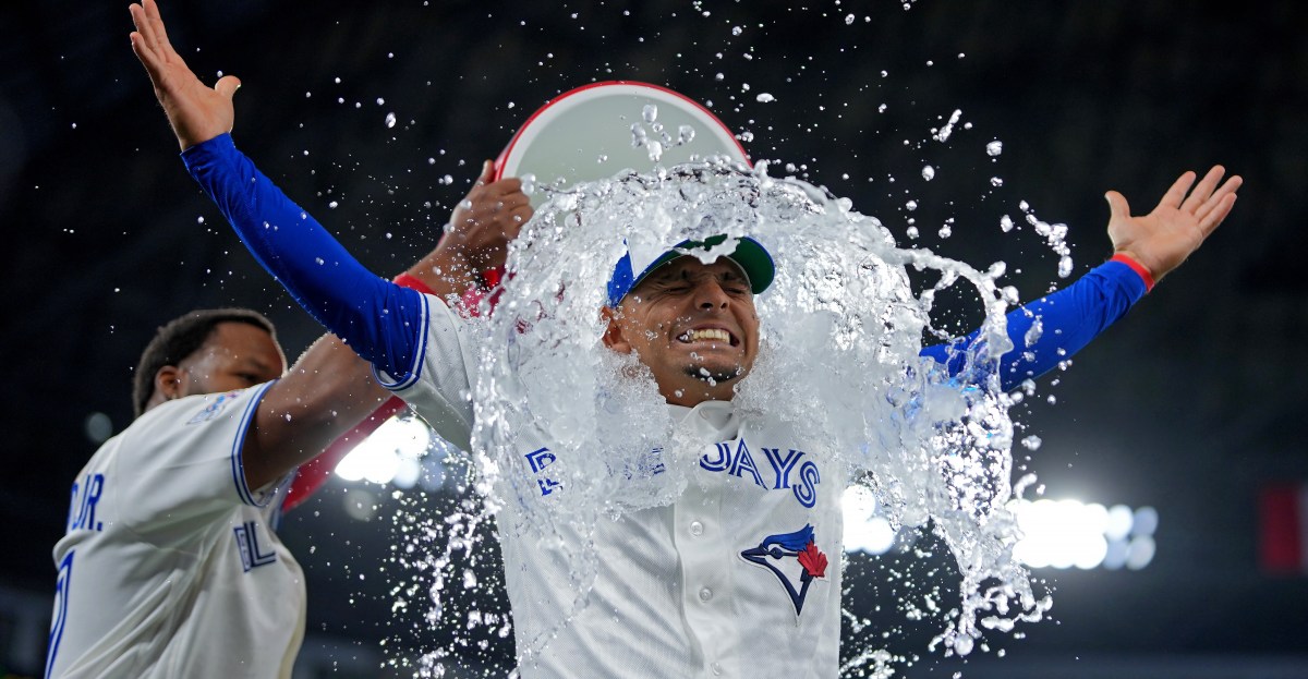 Blue Jays Start Season Dramatically, Walk Off the A’s