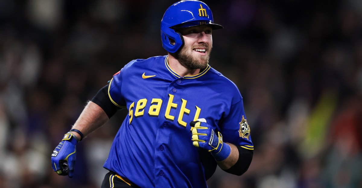 Mariners try hitting home runs with runners on base, beat Cleveland 5-1