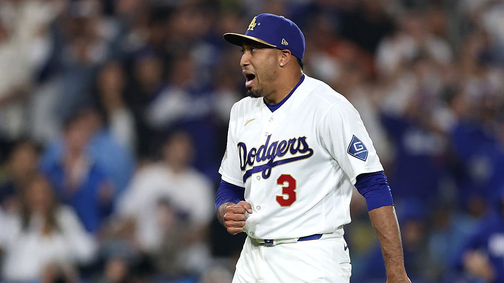 Dodgers Upgrade Edwin Diaz's Closer Entrance With Live Trumpet Player